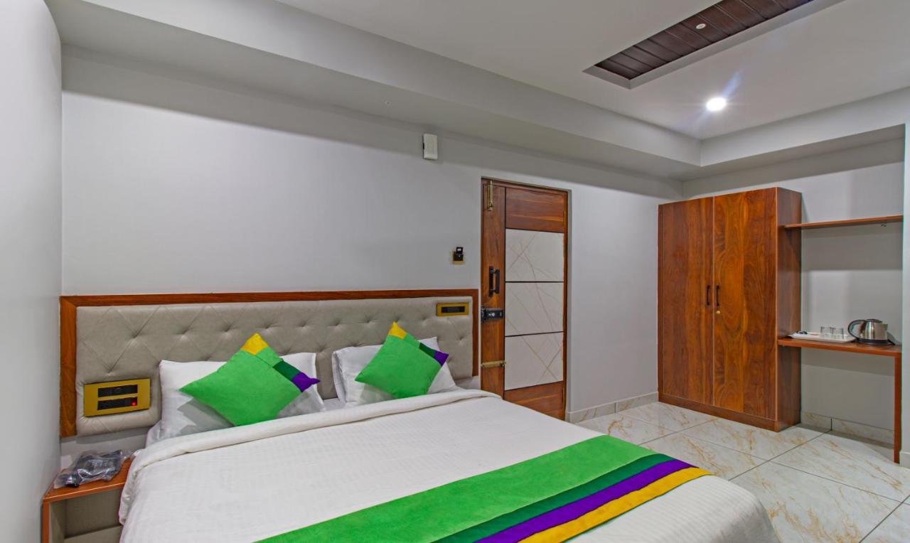 Treebo Abhi Suites, 400 Mts From Guntur Junction Luaran gambar